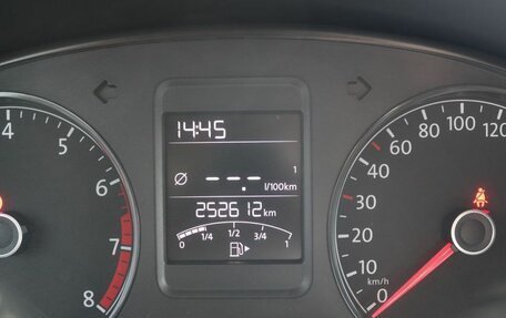 Volkswagen Polo VI (EU Market), 2018 год, 750 000 рублей, 17 фотография