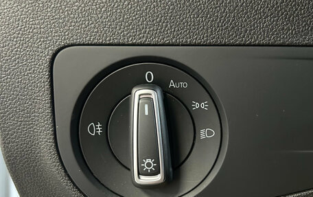 Volkswagen Tiguan II, 2021 год, 2 630 000 рублей, 13 фотография