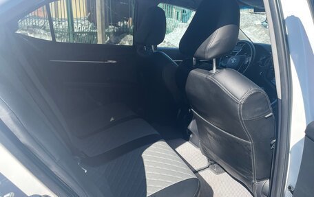 Toyota Camry, 2020 год, 3 150 000 рублей, 10 фотография