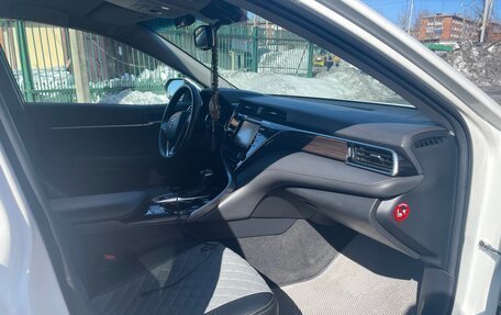 Toyota Camry, 2020 год, 3 150 000 рублей, 5 фотография