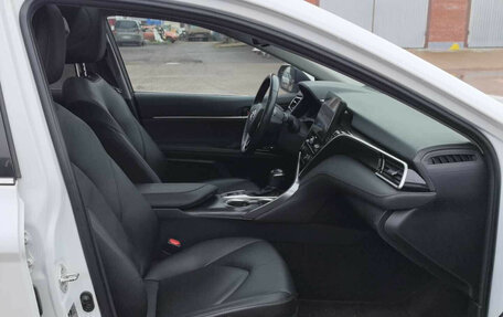 Toyota Camry, 2022 год, 3 496 000 рублей, 5 фотография