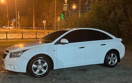Chevrolet Cruze II, 2012 год, 700 000 рублей, 4 фотография