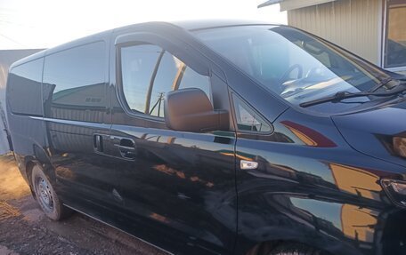 Hyundai H-1 II рестайлинг, 2019 год, 3 250 000 рублей, 3 фотография