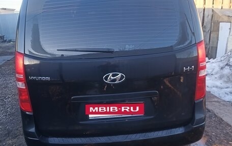 Hyundai H-1 II рестайлинг, 2019 год, 3 250 000 рублей, 4 фотография