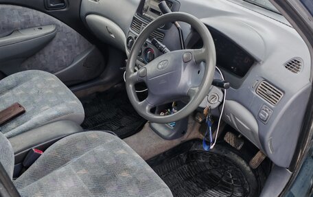 Toyota Raum I, 1997 год, 300 000 рублей, 3 фотография