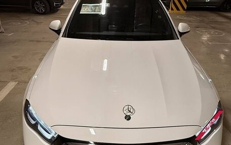 Mercedes-Benz E-Класс, 2024 год, 6 800 000 рублей, 2 фотография