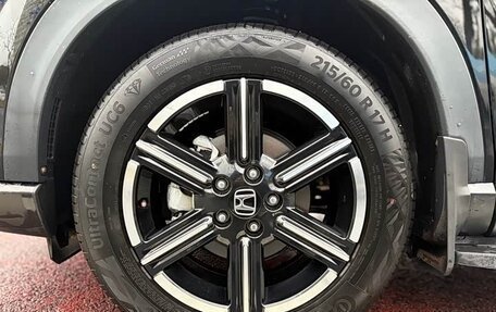 Honda Vezel, 2023 год, 2 200 000 рублей, 11 фотография