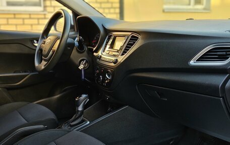 Hyundai Solaris II рестайлинг, 2021 год, 1 699 000 рублей, 10 фотография