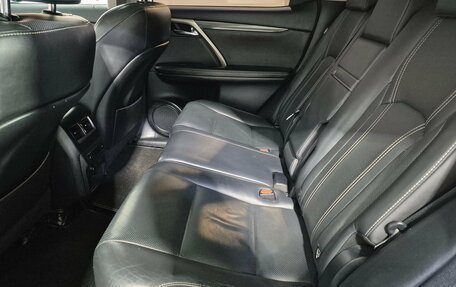 Lexus RX IV рестайлинг, 2018 год, 4 150 000 рублей, 15 фотография