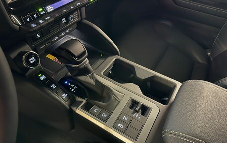 Toyota Land Cruiser Prado, 2025 год, 11 000 000 рублей, 23 фотография