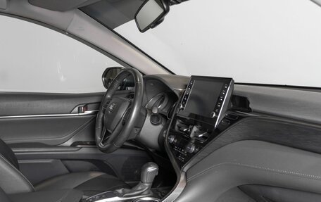 Toyota Camry, 2021 год, 3 486 500 рублей, 7 фотография