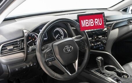 Toyota Camry, 2021 год, 3 486 500 рублей, 5 фотография