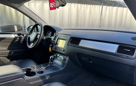 Volkswagen Touareg III, 2011 год, 1 849 000 рублей, 8 фотография