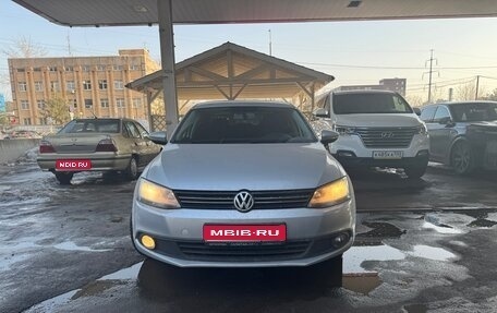 Volkswagen Jetta VI, 2013 год, 925 000 рублей, 1 фотография