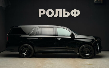 Cadillac Escalade V, 2022 год, 11 990 000 рублей, 5 фотография