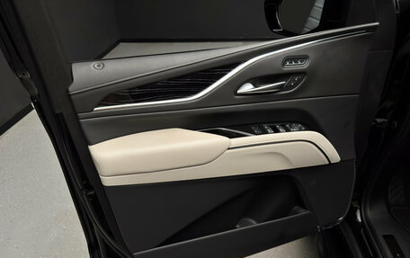 Cadillac Escalade V, 2022 год, 11 990 000 рублей, 14 фотография