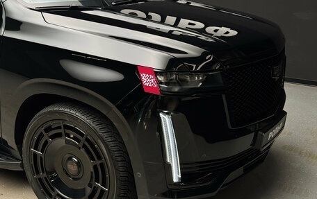 Cadillac Escalade V, 2022 год, 11 990 000 рублей, 8 фотография