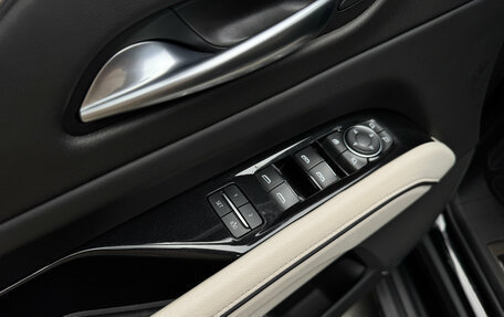 Cadillac Escalade V, 2022 год, 11 990 000 рублей, 15 фотография