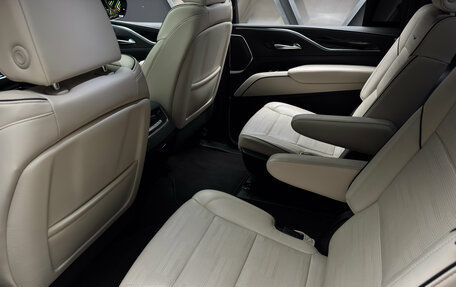 Cadillac Escalade V, 2022 год, 11 990 000 рублей, 25 фотография