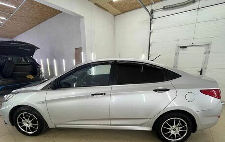 Hyundai Solaris II рестайлинг, 2012 год, 697 000 рублей, 3 фотография