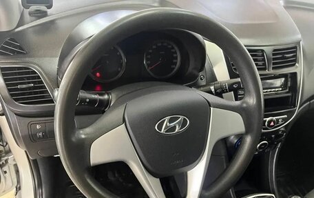 Hyundai Solaris II рестайлинг, 2012 год, 697 000 рублей, 12 фотография