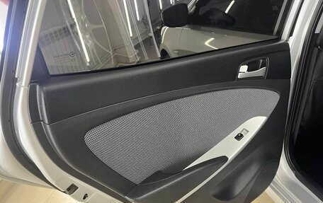 Hyundai Solaris II рестайлинг, 2012 год, 697 000 рублей, 24 фотография