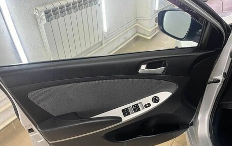 Hyundai Solaris II рестайлинг, 2012 год, 697 000 рублей, 36 фотография