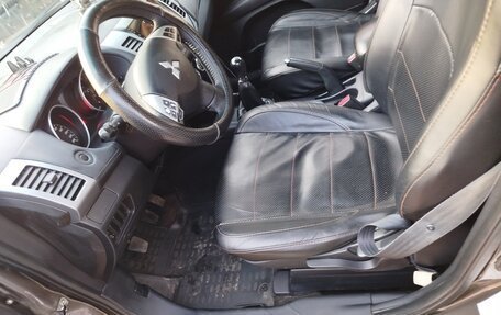 Mitsubishi Outlander III рестайлинг 3, 2010 год, 1 700 000 рублей, 7 фотография