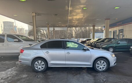 Volkswagen Jetta VI, 2013 год, 925 000 рублей, 3 фотография