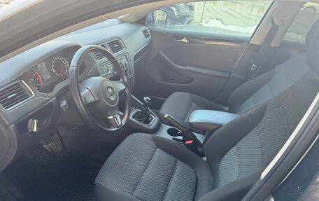 Volkswagen Jetta VI, 2013 год, 925 000 рублей, 8 фотография