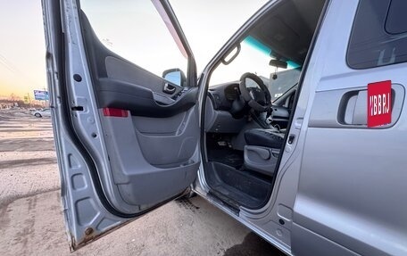 Hyundai Grand Starex Grand Starex I рестайлинг 2, 2011 год, 1 250 000 рублей, 9 фотография