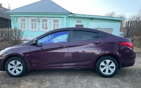 Hyundai Solaris II рестайлинг, 2013 год, 800 000 рублей, 5 фотография