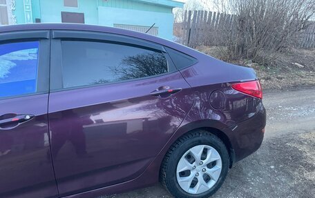 Hyundai Solaris II рестайлинг, 2013 год, 800 000 рублей, 8 фотография