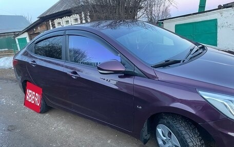 Hyundai Solaris II рестайлинг, 2013 год, 800 000 рублей, 9 фотография