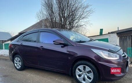 Hyundai Solaris II рестайлинг, 2013 год, 800 000 рублей, 3 фотография
