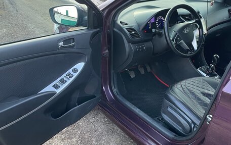 Hyundai Solaris II рестайлинг, 2013 год, 800 000 рублей, 15 фотография