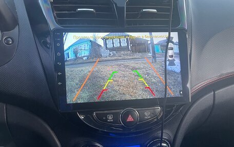 Hyundai Solaris II рестайлинг, 2013 год, 800 000 рублей, 16 фотография