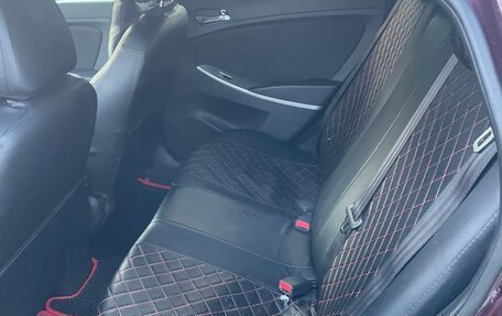 Hyundai Solaris II рестайлинг, 2013 год, 800 000 рублей, 18 фотография