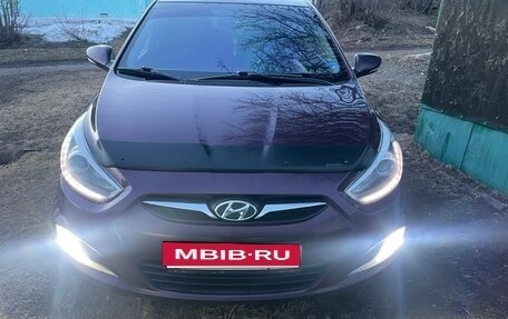 Hyundai Solaris II рестайлинг, 2013 год, 800 000 рублей, 10 фотография