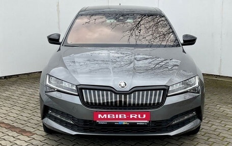 Skoda Superb III рестайлинг, 2023 год, 2 442 681 рублей, 2 фотография