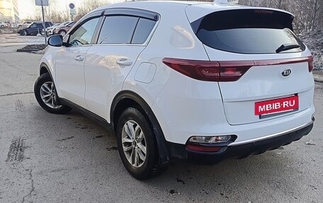 KIA Sportage IV рестайлинг, 2020 год, 1 900 000 рублей, 4 фотография
