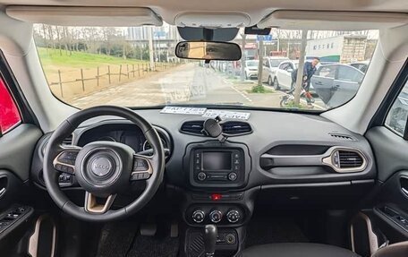 Jeep Renegade I рестайлинг, 2017 год, 1 170 000 рублей, 8 фотография