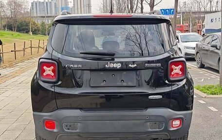 Jeep Renegade I рестайлинг, 2017 год, 1 170 000 рублей, 6 фотография