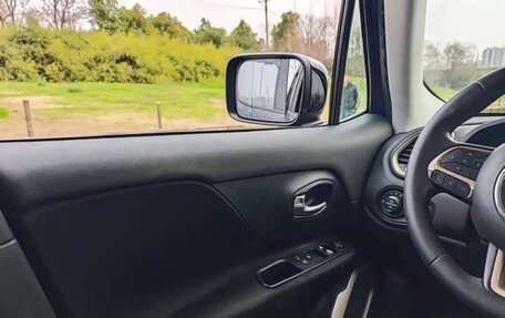 Jeep Renegade I рестайлинг, 2017 год, 1 170 000 рублей, 16 фотография