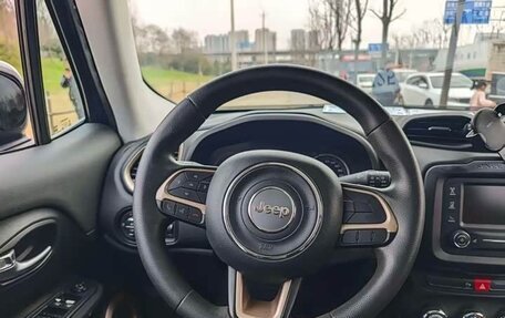 Jeep Renegade I рестайлинг, 2017 год, 1 170 000 рублей, 14 фотография