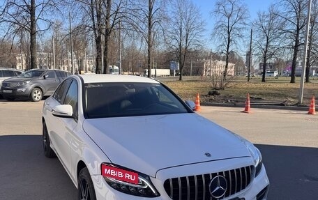 Mercedes-Benz C-Класс, 2019 год, 1 700 000 рублей, 1 фотография