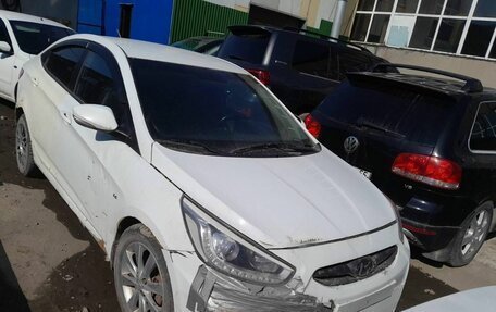 Hyundai Solaris II рестайлинг, 2013 год, 320 000 рублей, 1 фотография