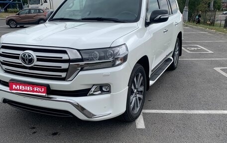 Toyota Land Cruiser 200, 2016 год, 9 600 000 рублей, 1 фотография