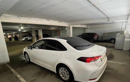 Toyota Corolla, 2022 год, 2 300 000 рублей, 4 фотография