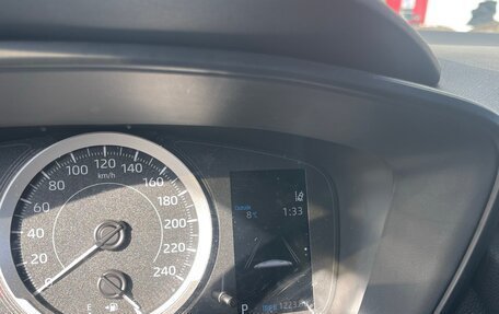 Toyota Corolla, 2022 год, 2 300 000 рублей, 10 фотография